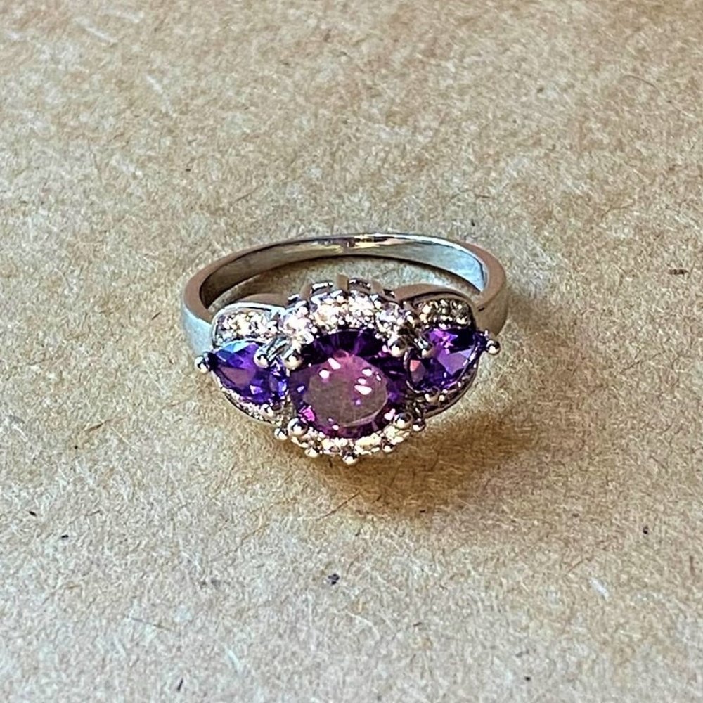 Silver Size 8 Ring with Purple Gemstones